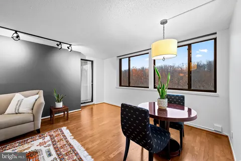 $295,000 | 111 Hamlet Hill Road, Unit 1113, Baltimore, MD 21210