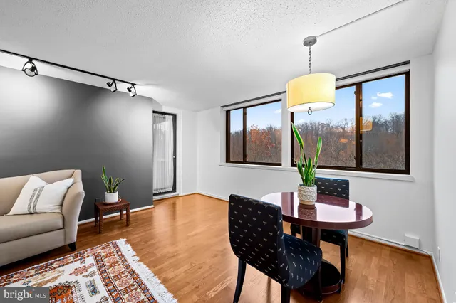 $295,000 | 111 Hamlet Hill Road, Unit 1113, Baltimore, MD 21210