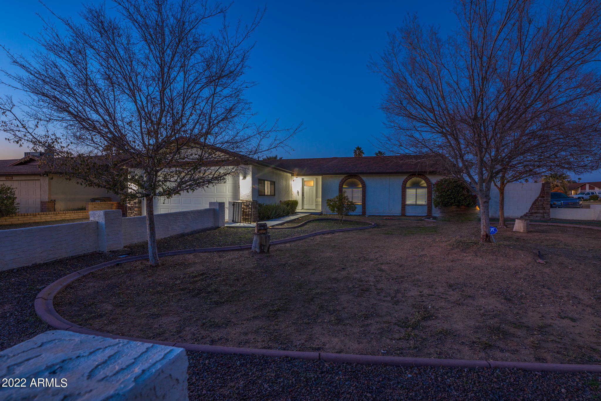 7102 West Hatcher Road Peoria, AZ 85345 - Photo 4 of 60 61-web-or-mls-7D3A5794