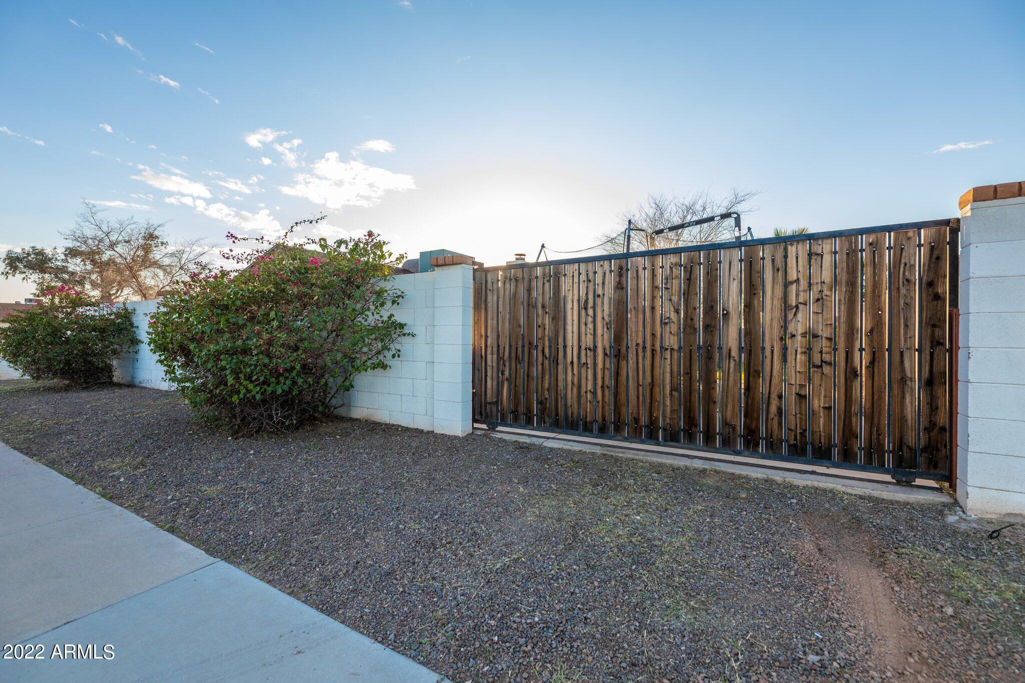 7102 West Hatcher Road Peoria, AZ 85345 - Photo 49 of 60 16-web-or-mls-7D3A5674