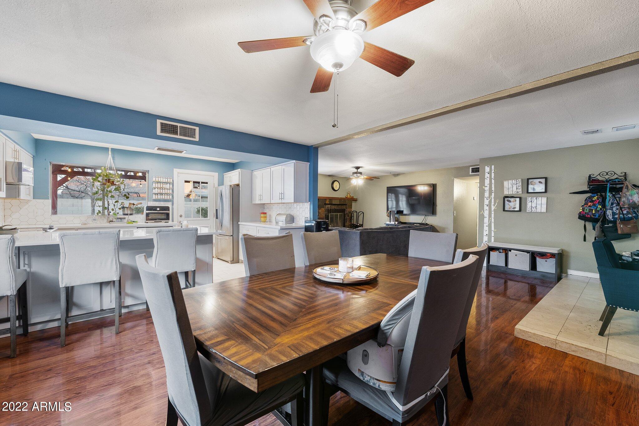 7102 West Hatcher Road Peoria, AZ 85345 - Photo 8 of 60 29-web-or-mls-7D3A5739