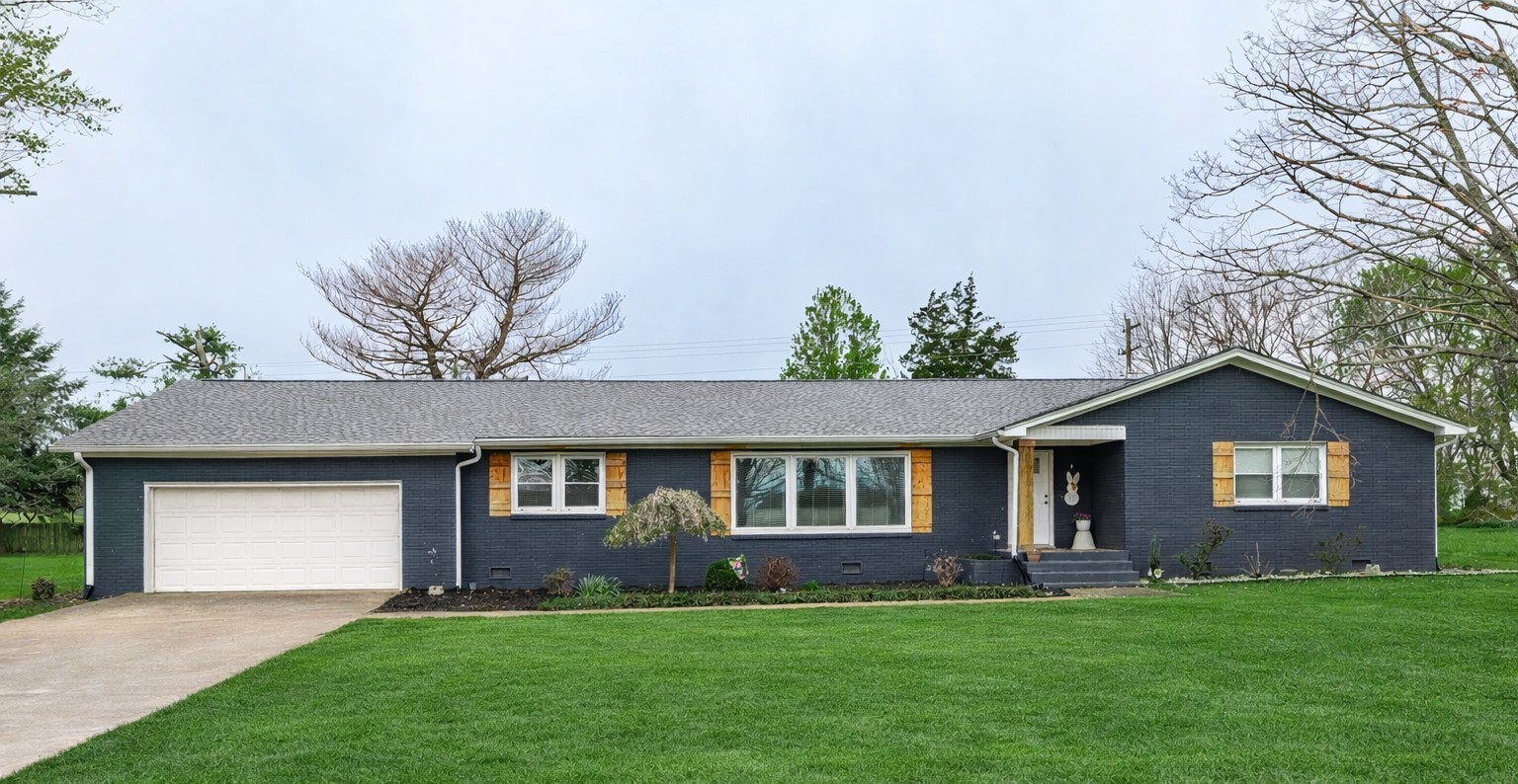 516 North Russell Street Portland, TN 37148 - Photo 1 of 40