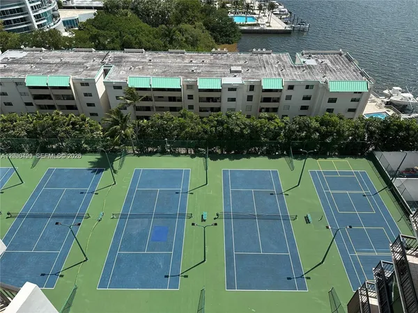 $3,900 | 2333 Brickell Avenue, Unit PH210, Miami, FL 33129