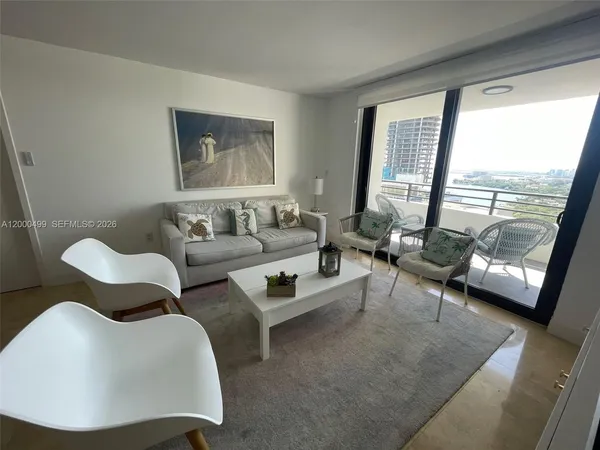 $3,900 | 2333 Brickell Avenue, Unit PH210, Miami, FL 33129