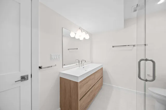 $7,000 | 4437 North Whipple Street, Chicago, IL 60625