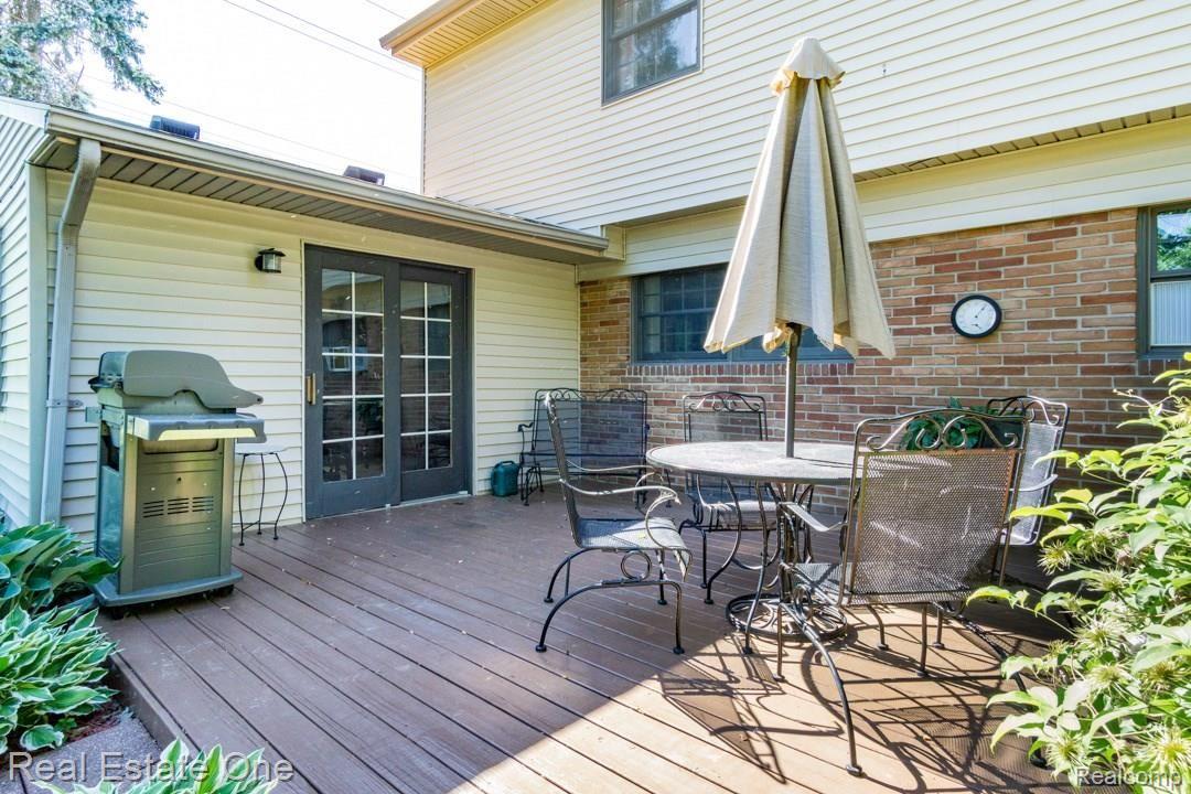 10 Wendelton Road Troy, MI 48084 - Photo 20 of 29 10-Wendelton-23.jpg