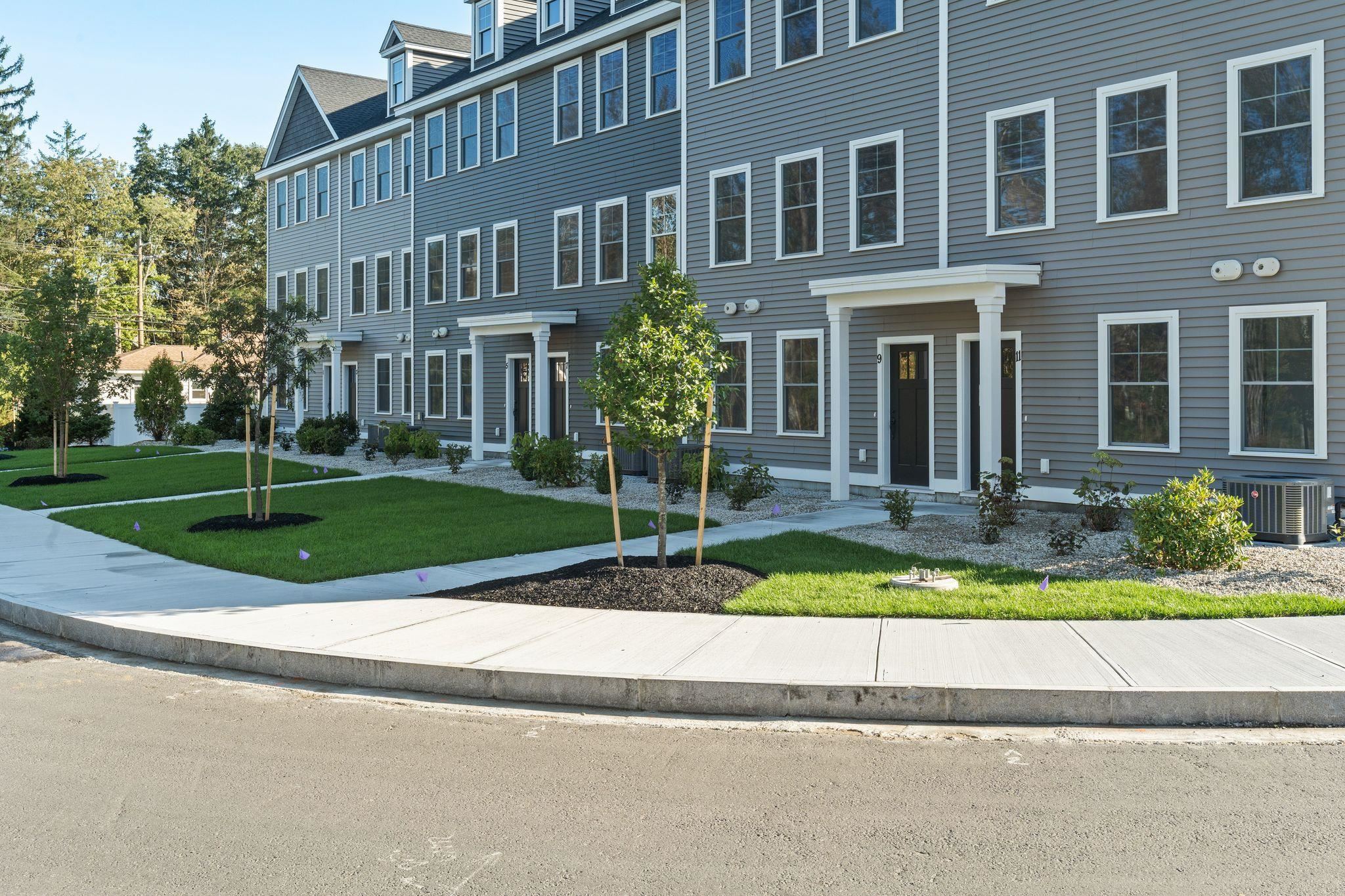 12 Juniper Lane Concord, NH 03301 - Photo 3 of 33