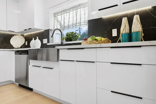 $990,000 | 19790 Stanton Avenue, Castro Valley, CA 94546