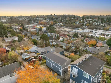 $820,000 | 4028 38th Avenue South, Seattle, WA 98118