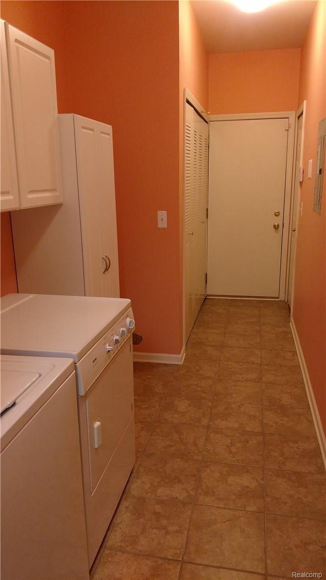11680 Farmington Road Livonia, MI 48150 - Photo 6 of 19 IMG_20170626_073333589.jpg