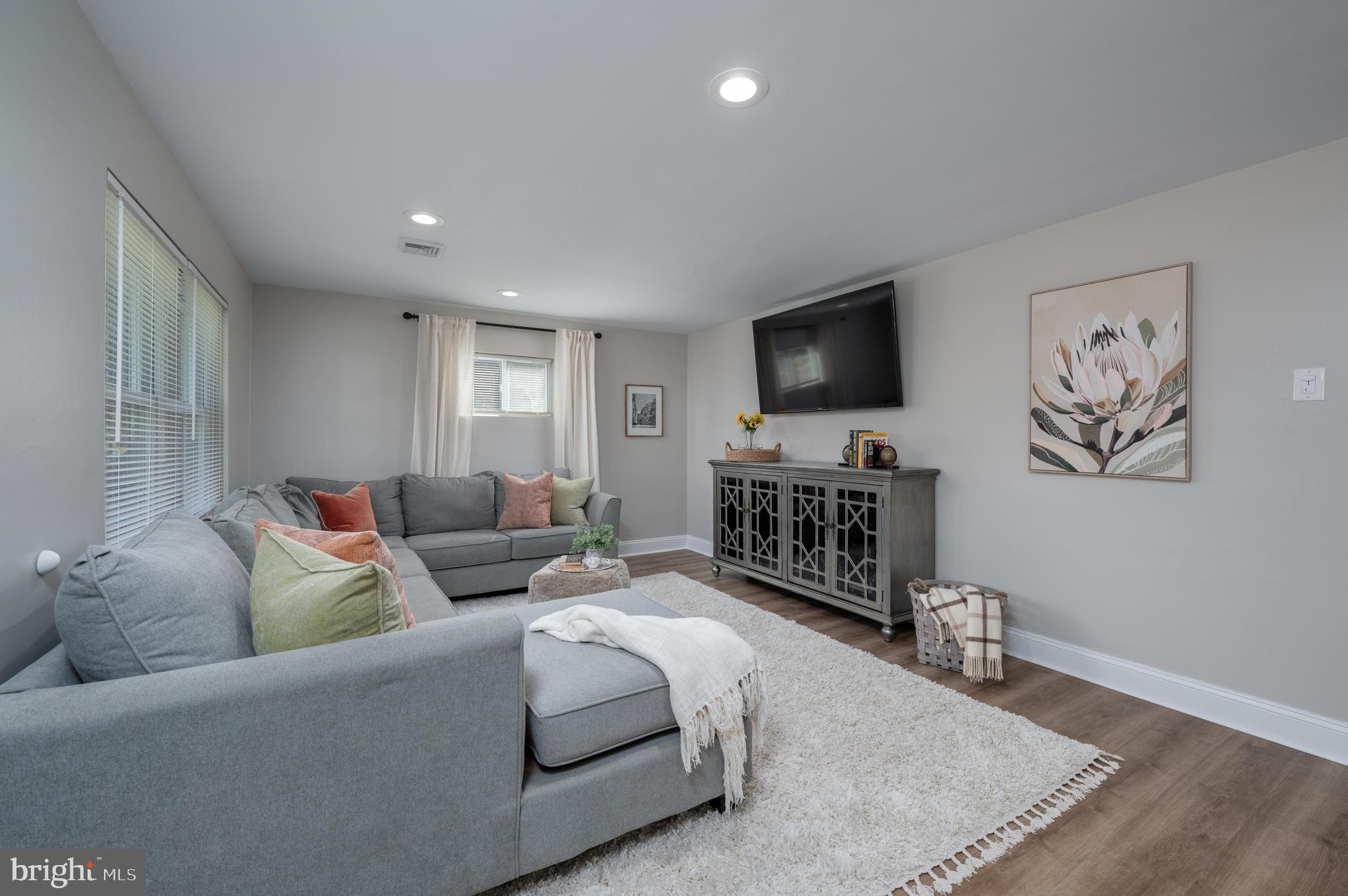 946 Chesterfield Road Haddonfield, NJ 08033 - Photo 3 of 23
