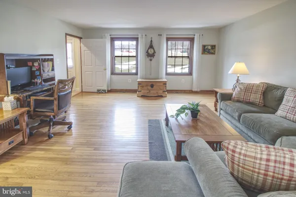 $995,000 | 3222 Kimberly Drive, Mount Airy, MD 21771