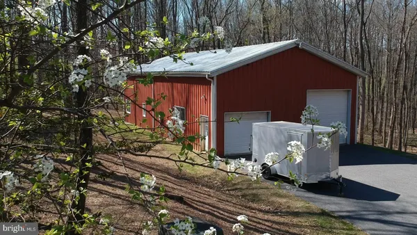 $995,000 | 3222 Kimberly Drive, Mount Airy, MD 21771