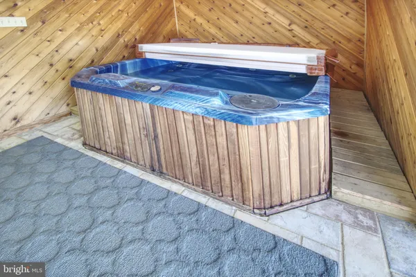 $995,000 | 3222 Kimberly Drive, Mount Airy, MD 21771