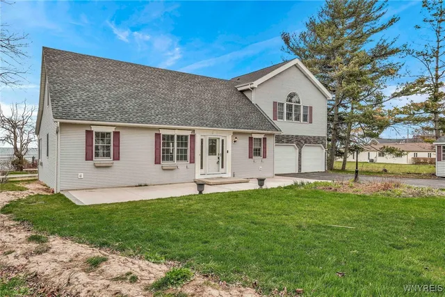 $695,000 | 2765 West Lake Road, Wilson, NY 14172