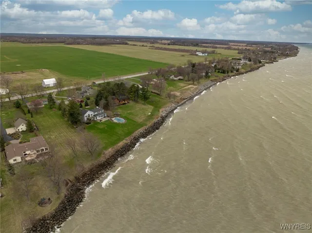 $695,000 | 2765 West Lake Road, Wilson, NY 14172