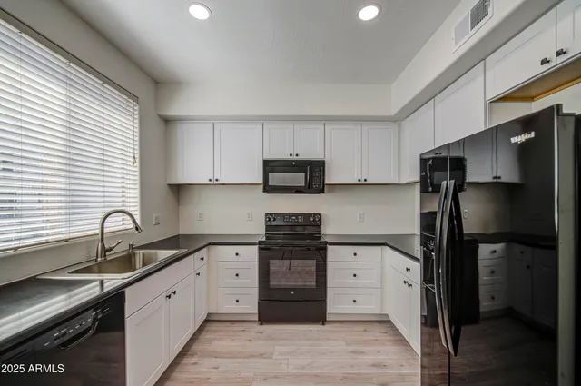 $374,500 | 615 East Portland Street, Unit 261, Phoenix, AZ 85004