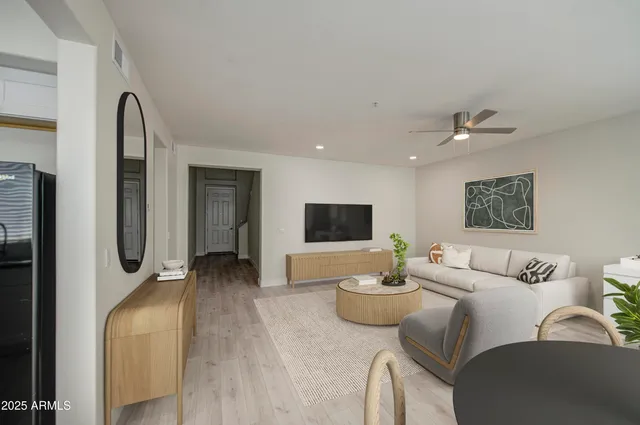 $374,500 | 615 East Portland Street, Unit 261, Phoenix, AZ 85004