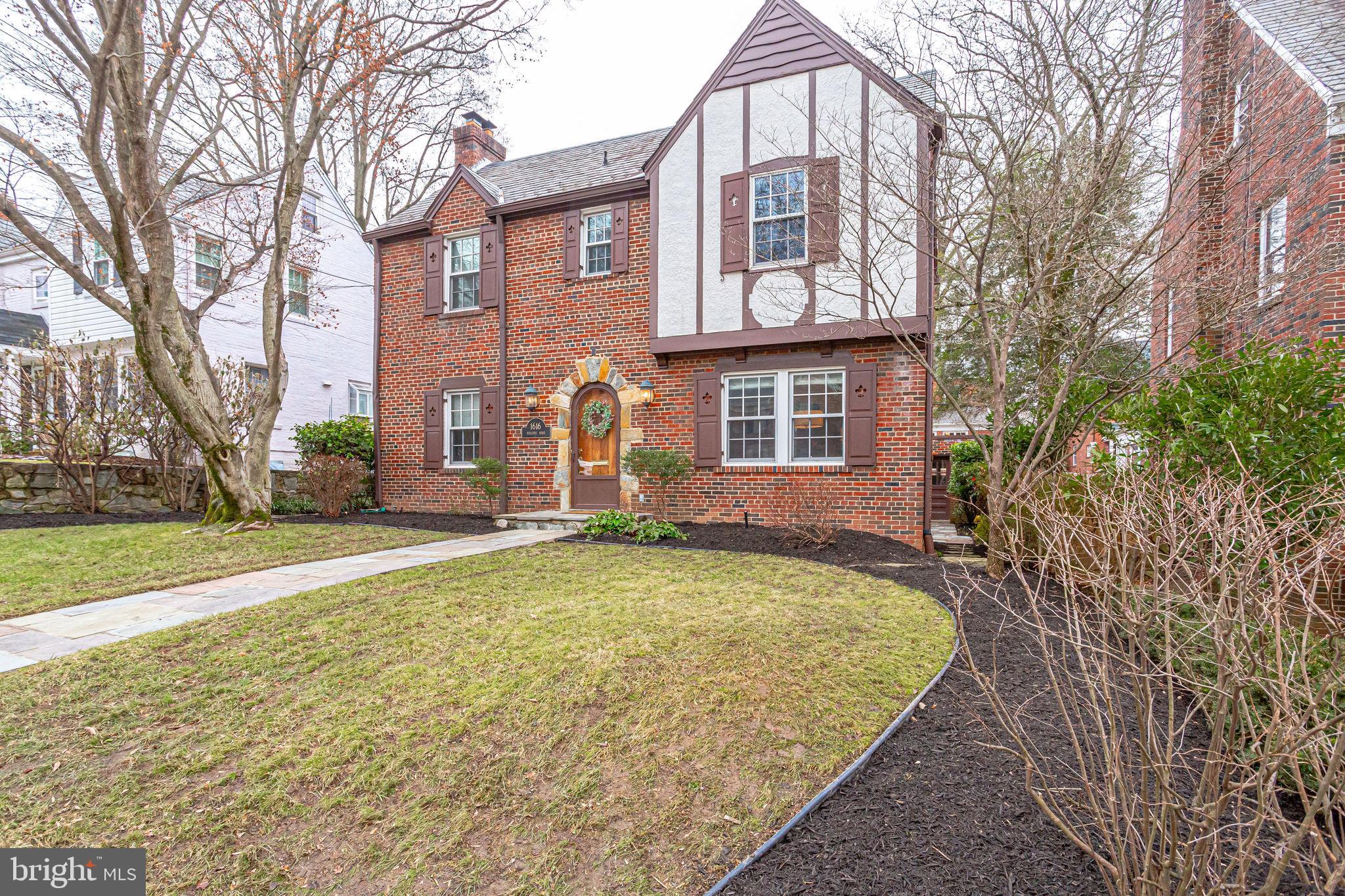 1616 Roxanna Road Northwest Washington, DC 20012 - Photo 4 of 21 Gallery Image 4