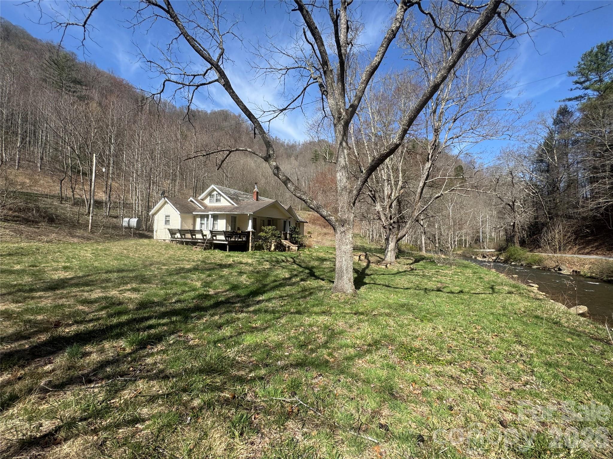 11288 Big Laurel Road Marshall, NC 28753 - Photo 2 of 33