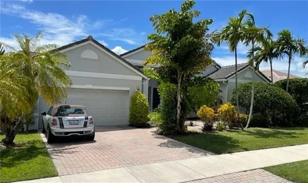 $4,975 | 2721 West Abiaca Circle, Davie, FL 33328