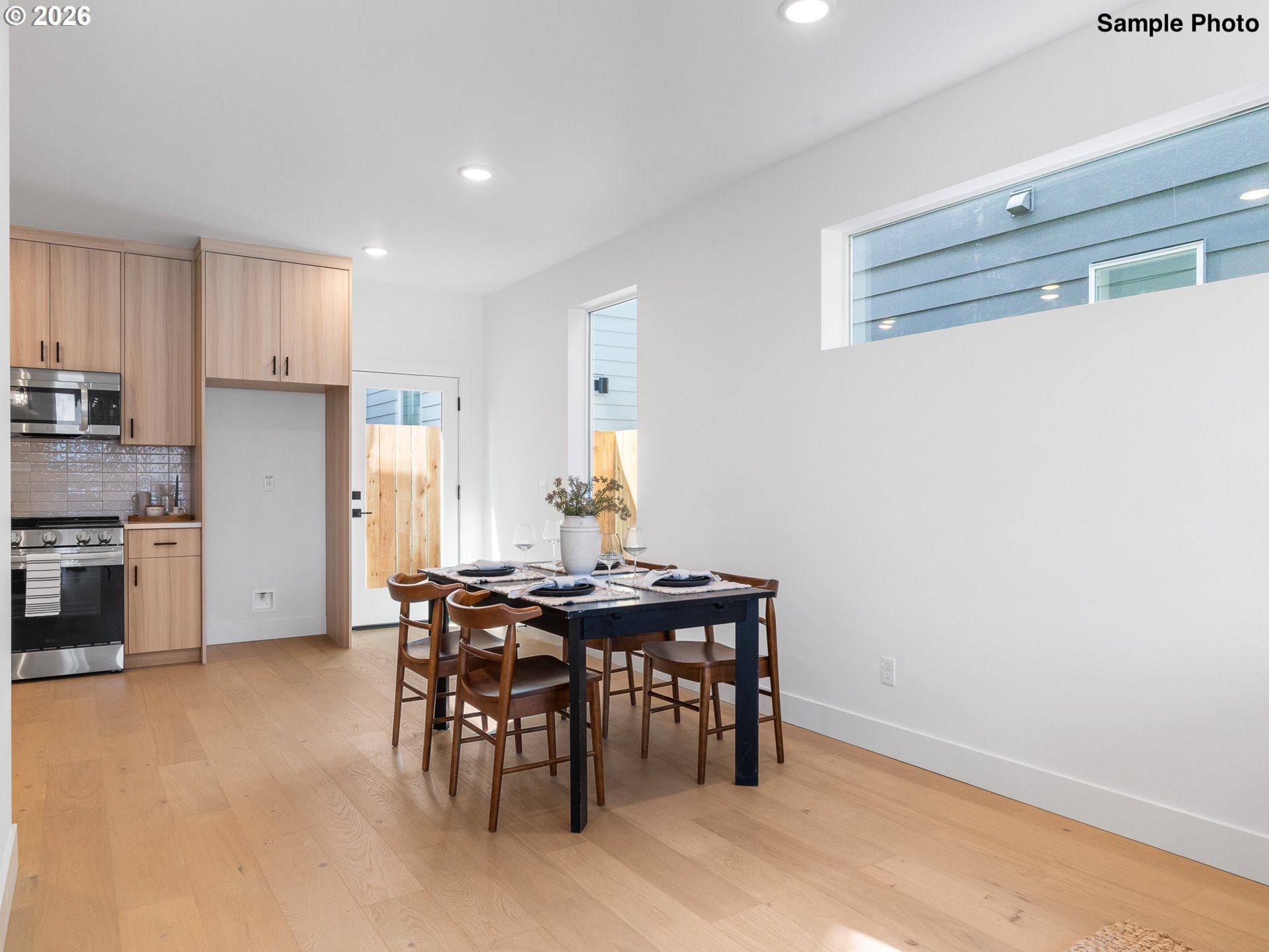 4372 Northeast Going Street Portland, OR 97218 - Photo 5 of 18