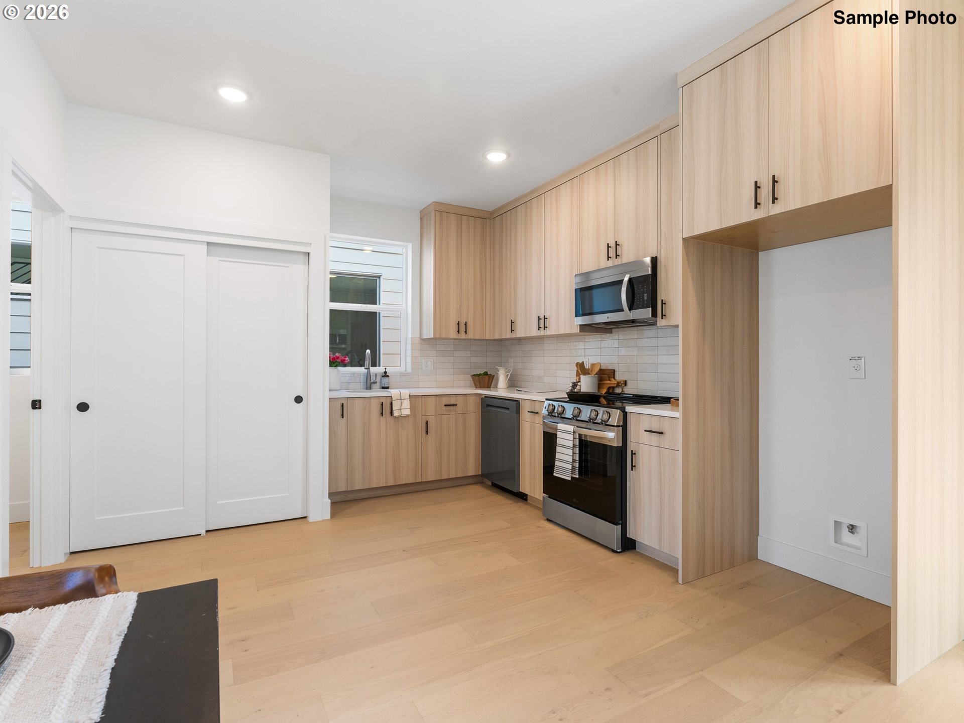 4372 Northeast Going Street Portland, OR 97218 - Photo 6 of 18