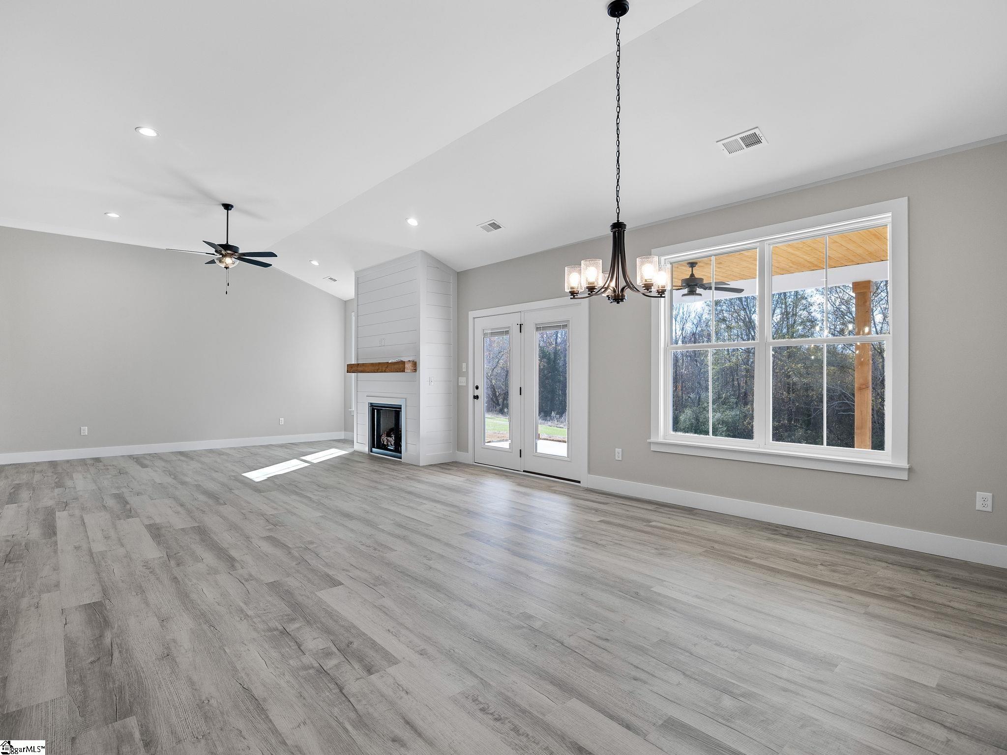 11573 New Cut Road Campobello, SC 29322 - Photo 13 of 47