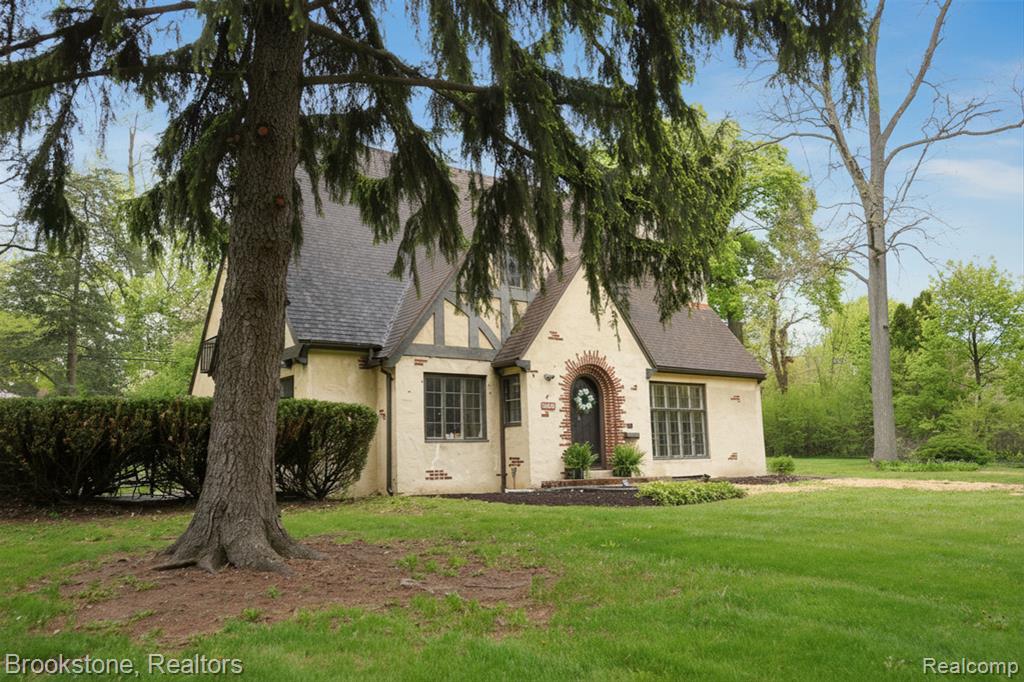 1840 Hampden Road Flint, MI 48503 - Photo 5 of 35