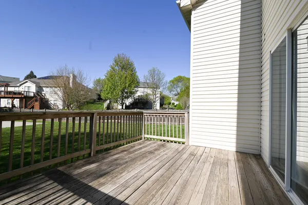 $699,900 | 5495 Chapel Hill, Gurnee, IL 60031