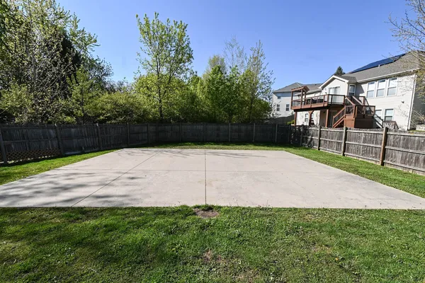 $699,900 | 5495 Chapel Hill, Gurnee, IL 60031