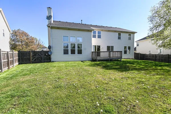 $699,900 | 5495 Chapel Hill, Gurnee, IL 60031
