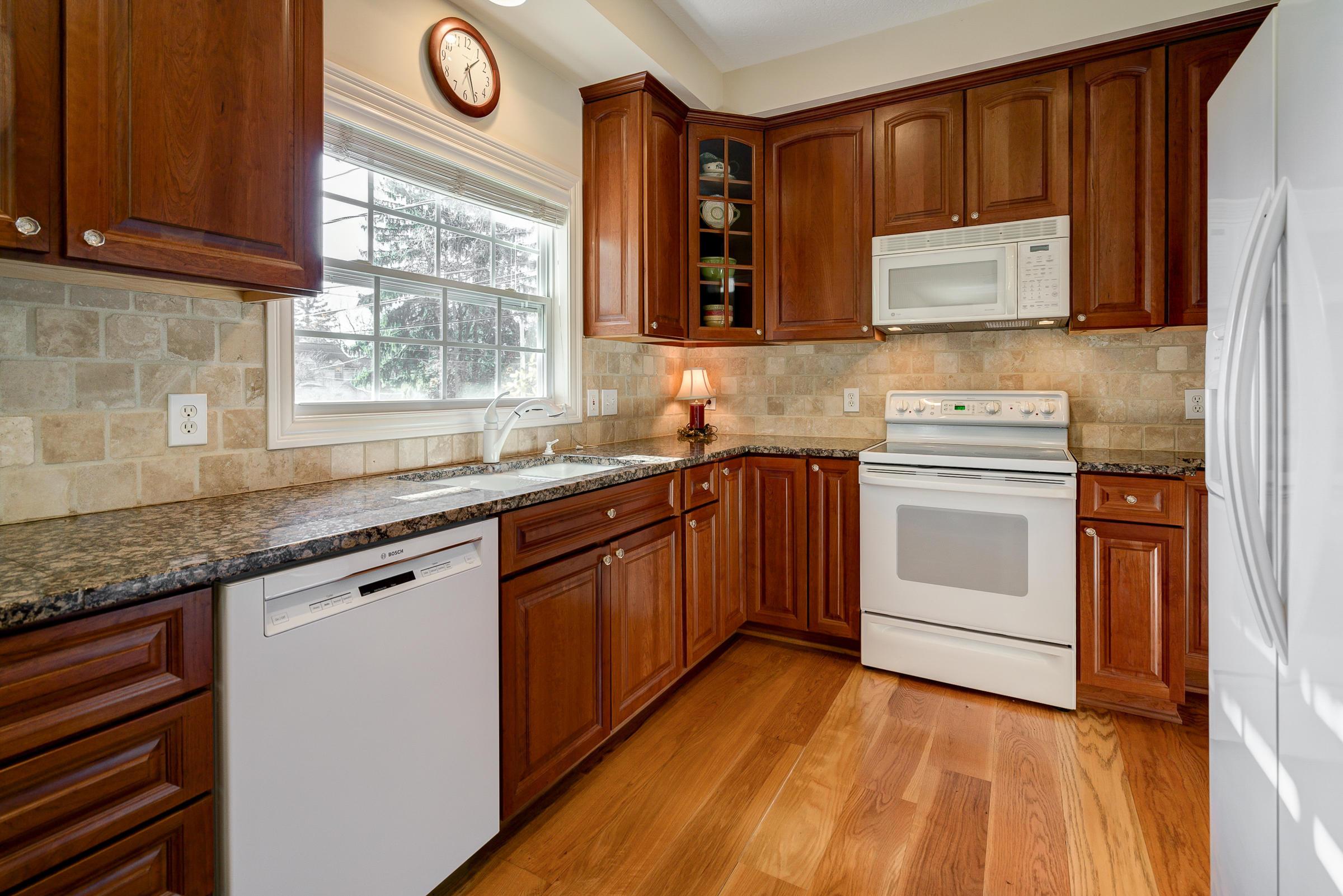 339 East Torrence Road Columbus, OH 43214 - Photo 10 of 45 Gallery Image 10