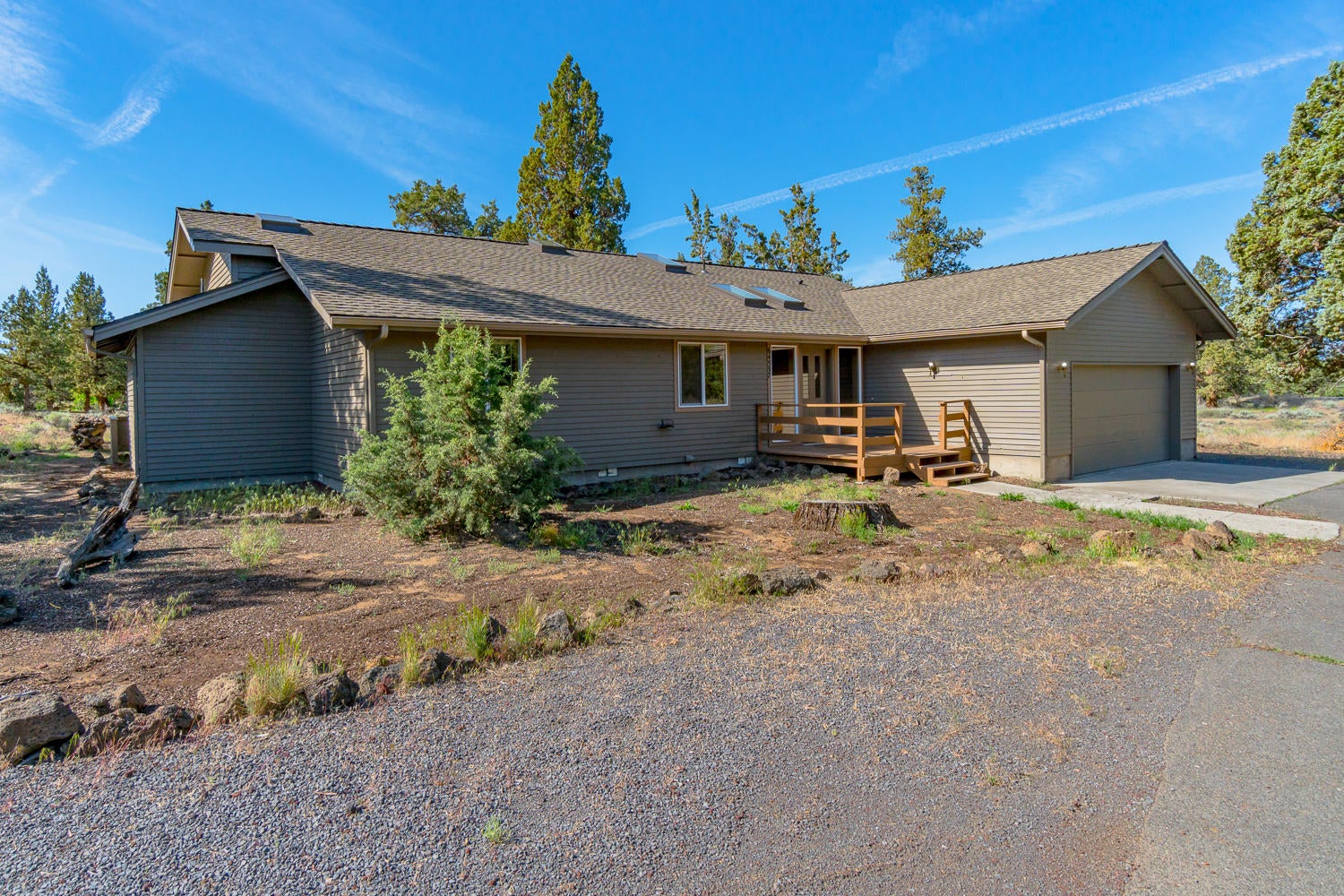 64597 McGrath Road Bend, OR 97701 - Photo 3 of 40 64597-004