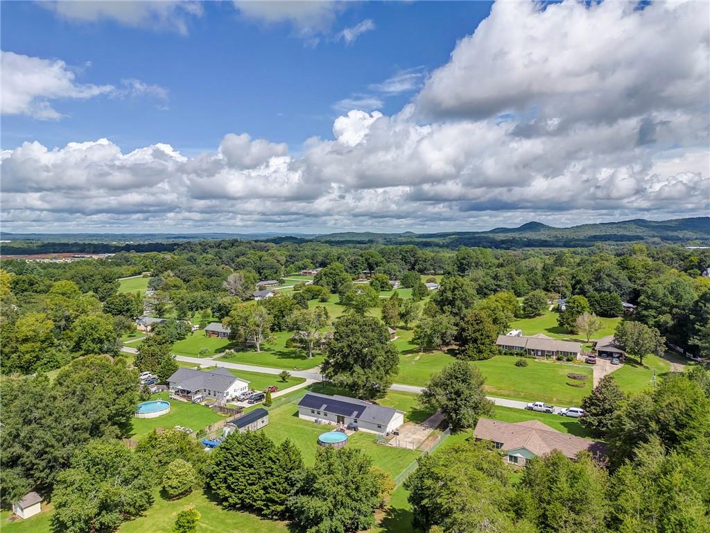109 Lake Street Rockmart, GA 30153 - Photo 50 of 50 a view of a garden with an ocean