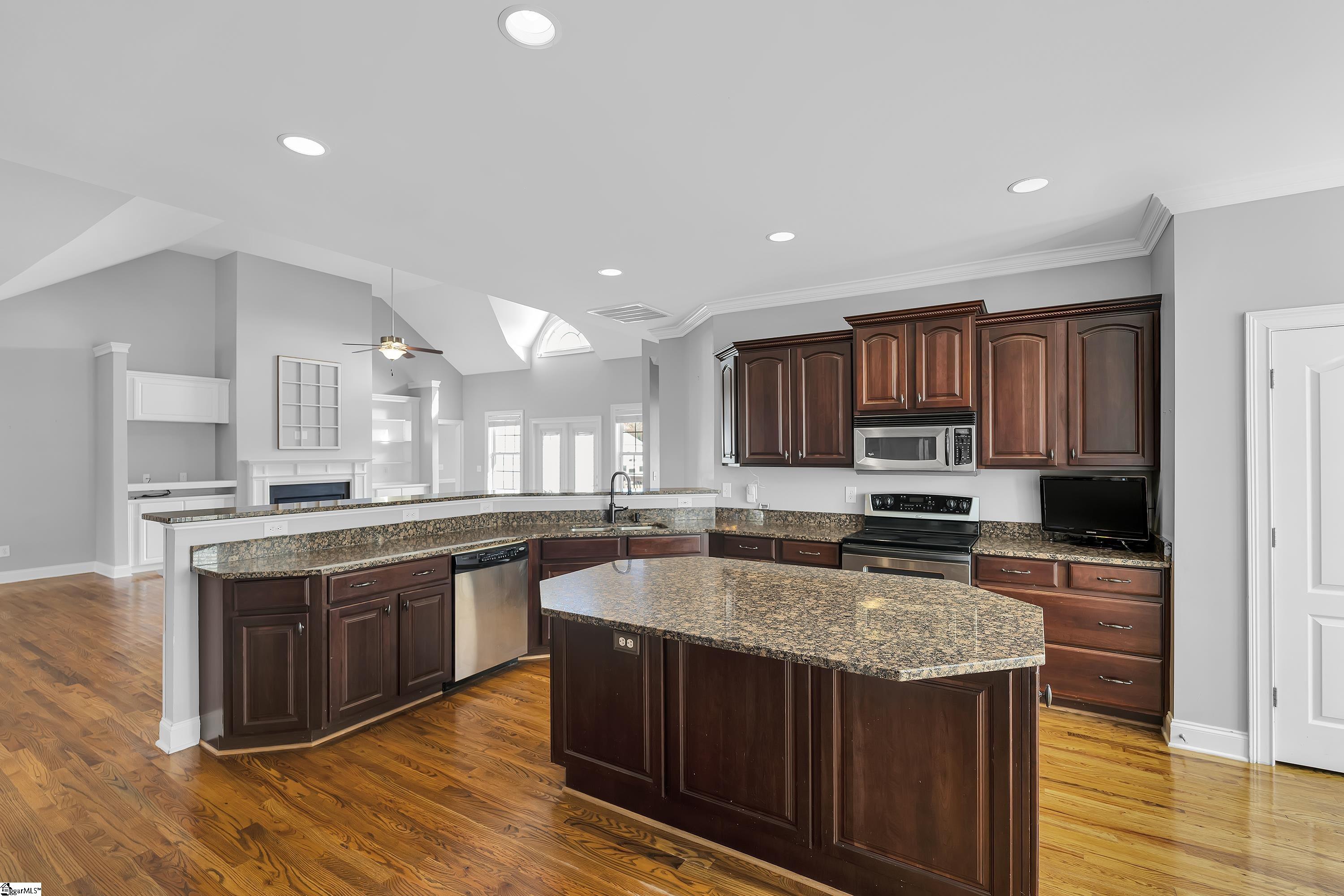 718 Dills Farm Way Greer, SC 29651 - Photo 2 of 40