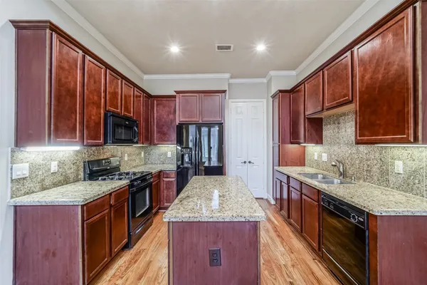 $2,700 | 1117 St Agnes Street, Unit D, Houston, TX 77030