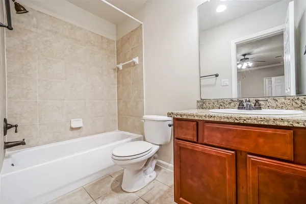 $2,700 | 1117 St Agnes Street, Unit D, Houston, TX 77030