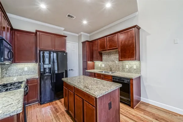 $2,700 | 1117 St Agnes Street, Unit D, Houston, TX 77030