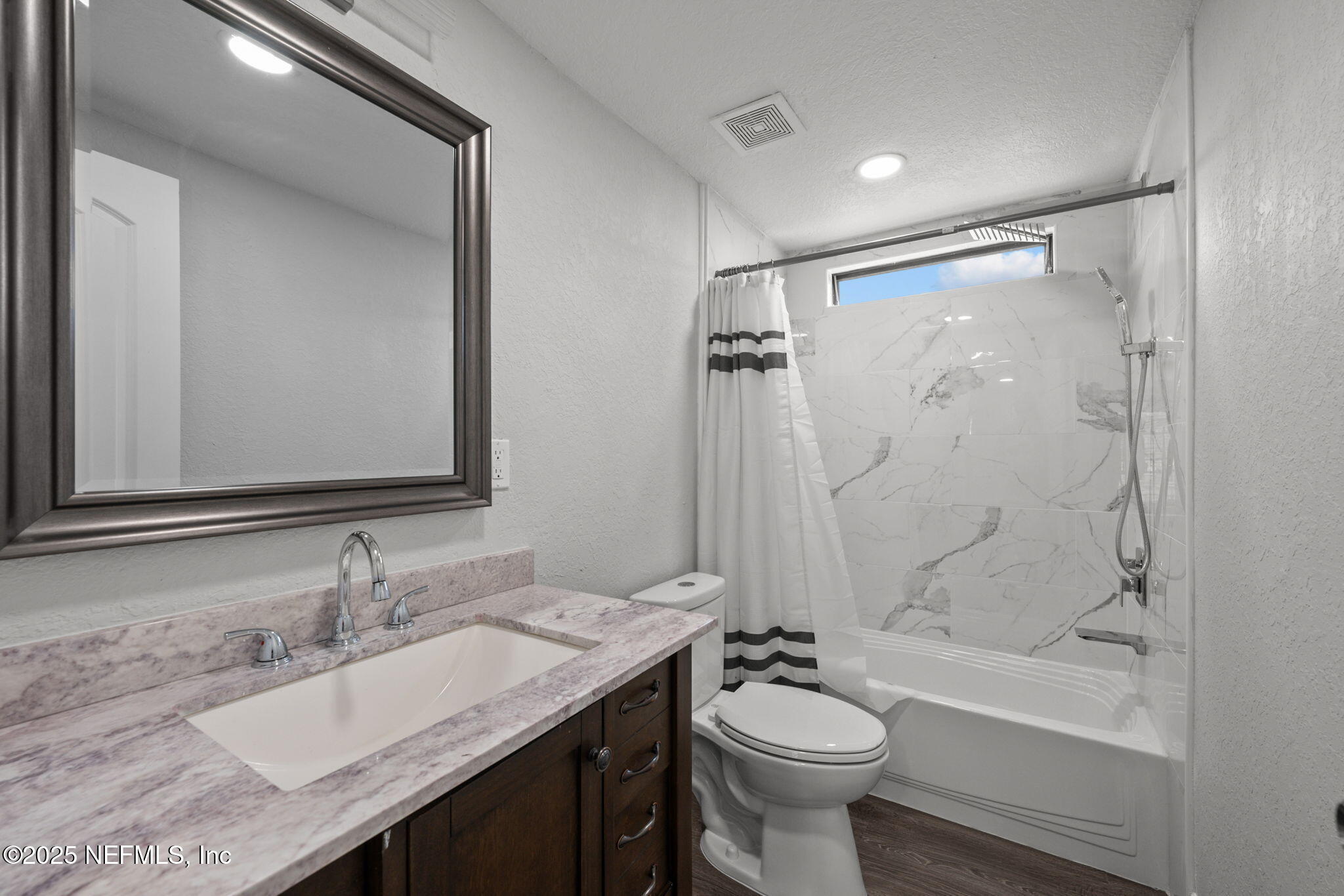 200 High Ridge Road Satsuma, FL 32189 - Photo 30 of 33 BA 2 Shower with Tub