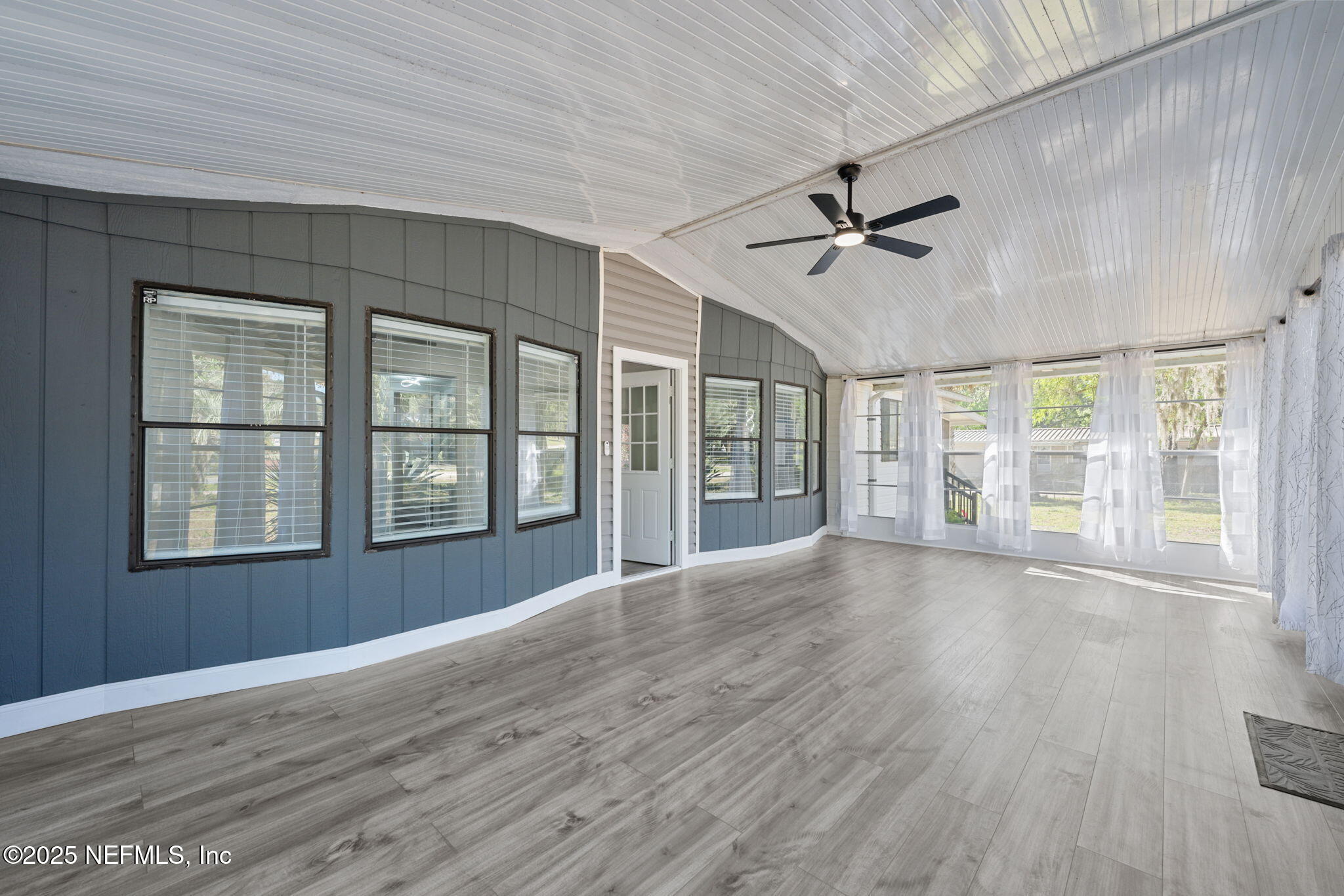200 High Ridge Road Satsuma, FL 32189 - Photo 9 of 33 Florida Room 1