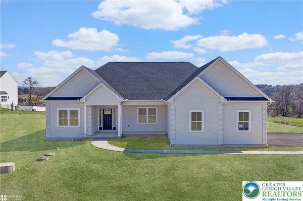 $700,000 | 448 Long Lane Road, Walnutport, PA 18088