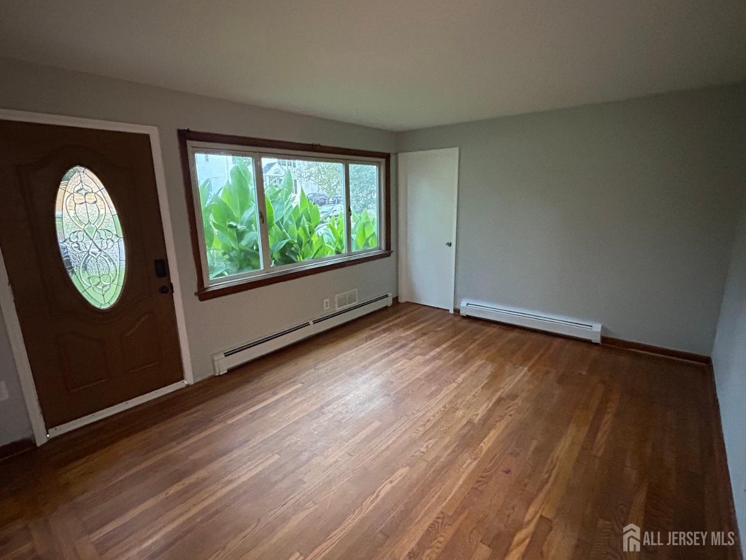 104 East Cliff Road Colonia, NJ 07067 - Photo 3 of 11 Gallery Image 3