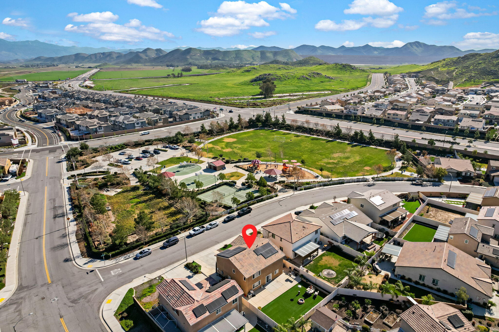 32486 Roman Warren Way Winchester, CA 92596 - Photo 8 of 45 a view of a city with an ocean