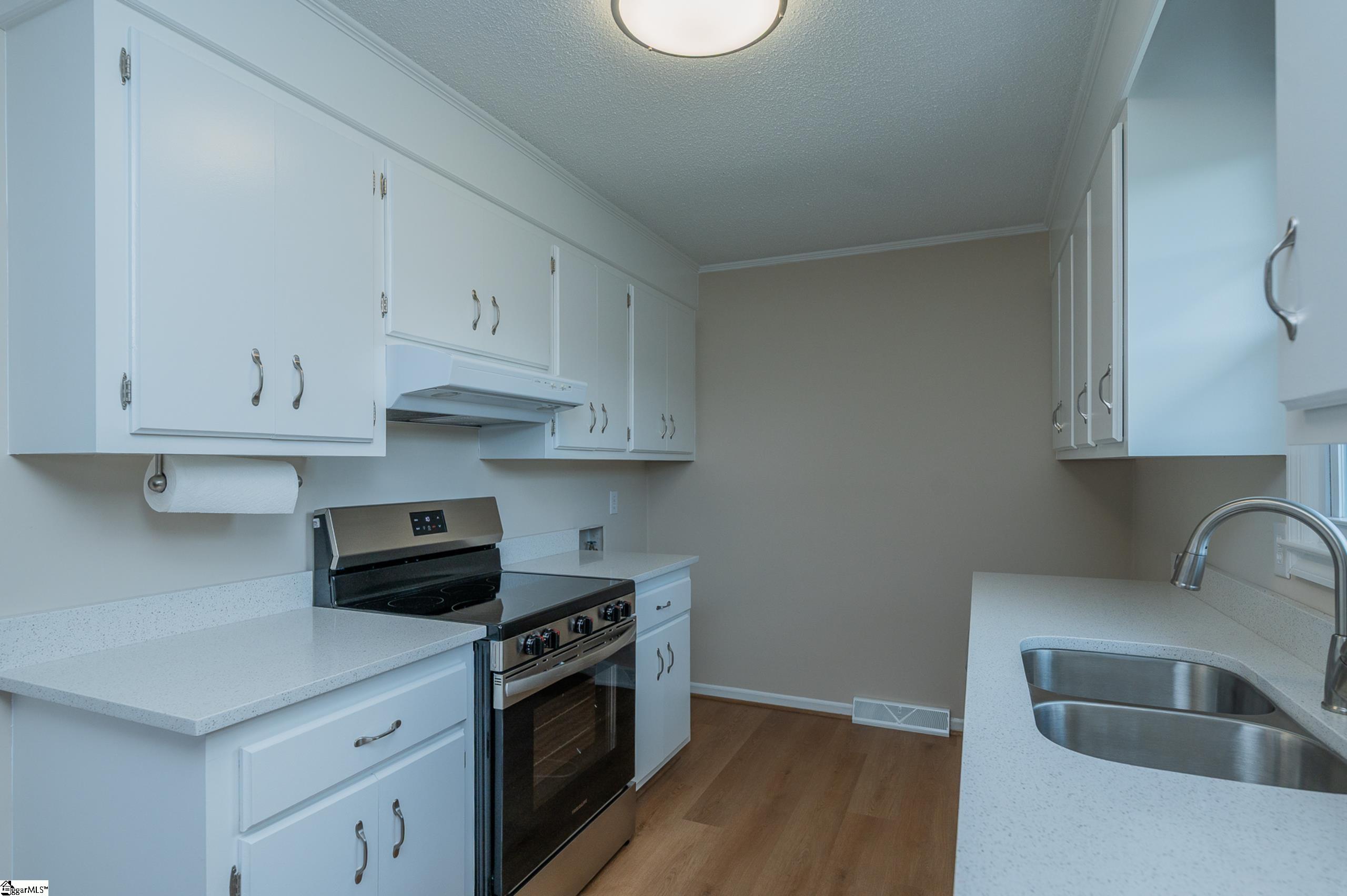 115 Wolfe Road Greer, SC 29650 - Photo 12 of 32