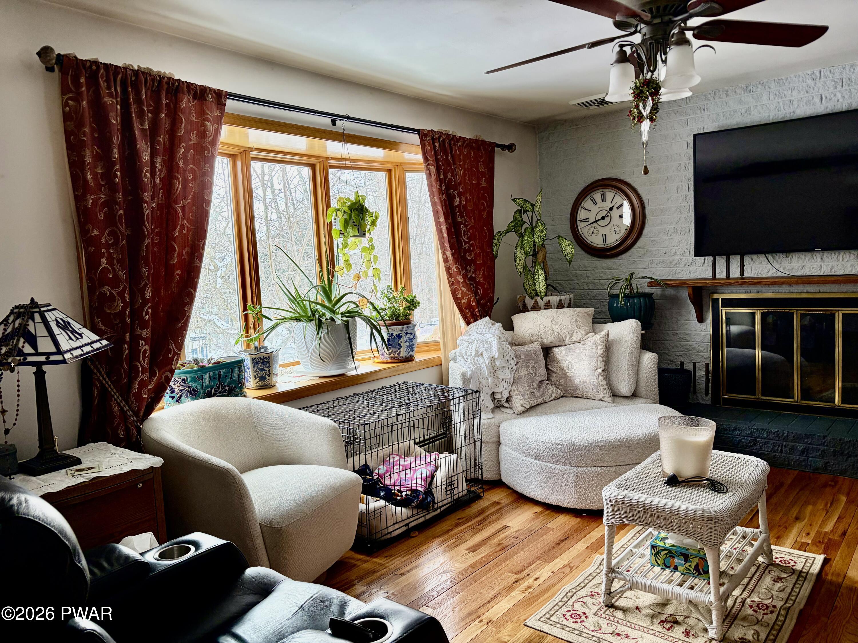 184 Butternut Road Milford, PA 18337 - Photo 8 of 41 Living room