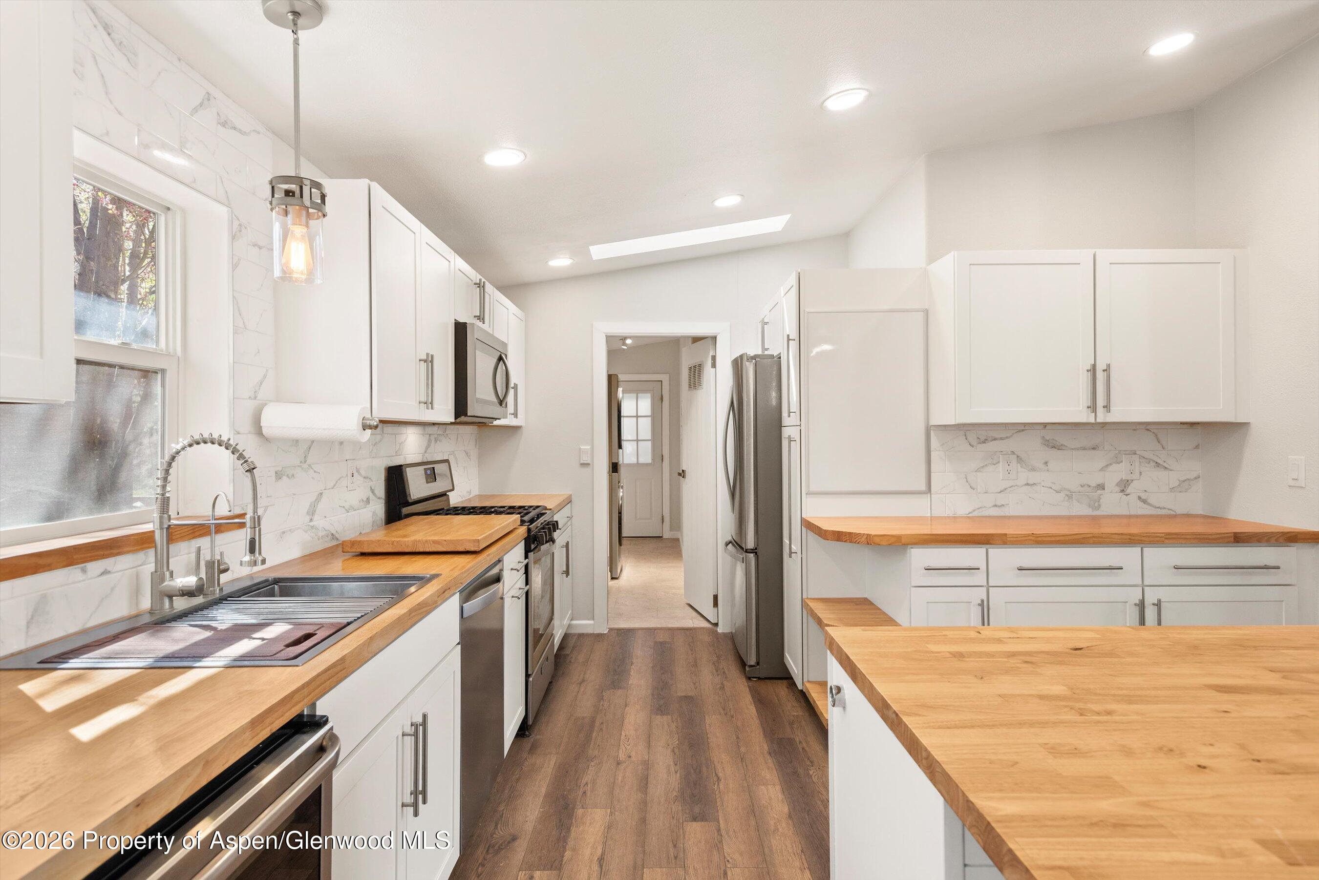 132 Ridge Trail Aspen, CO 81611 - Photo 4 of 38 09-PET_5032