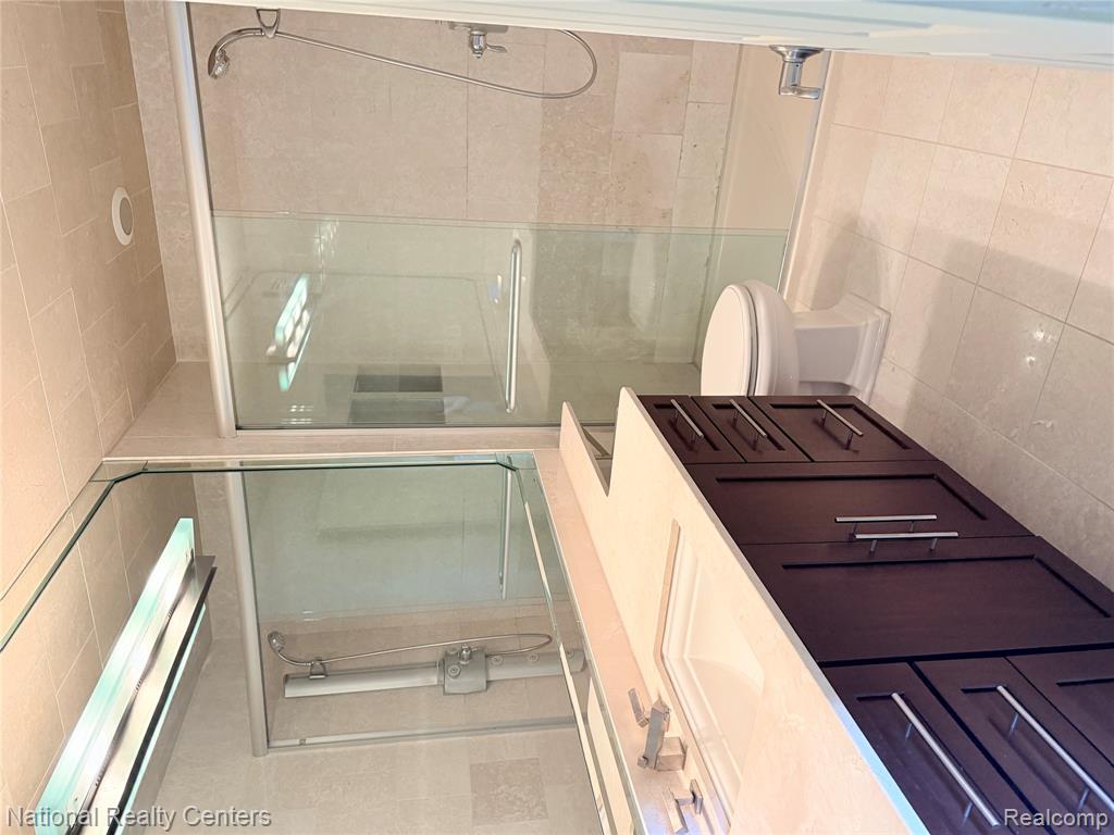 4913 Crooks Road, Unit G4 Royal Oak, MI 48073 - Photo 13 of 19 Gallery Image 13