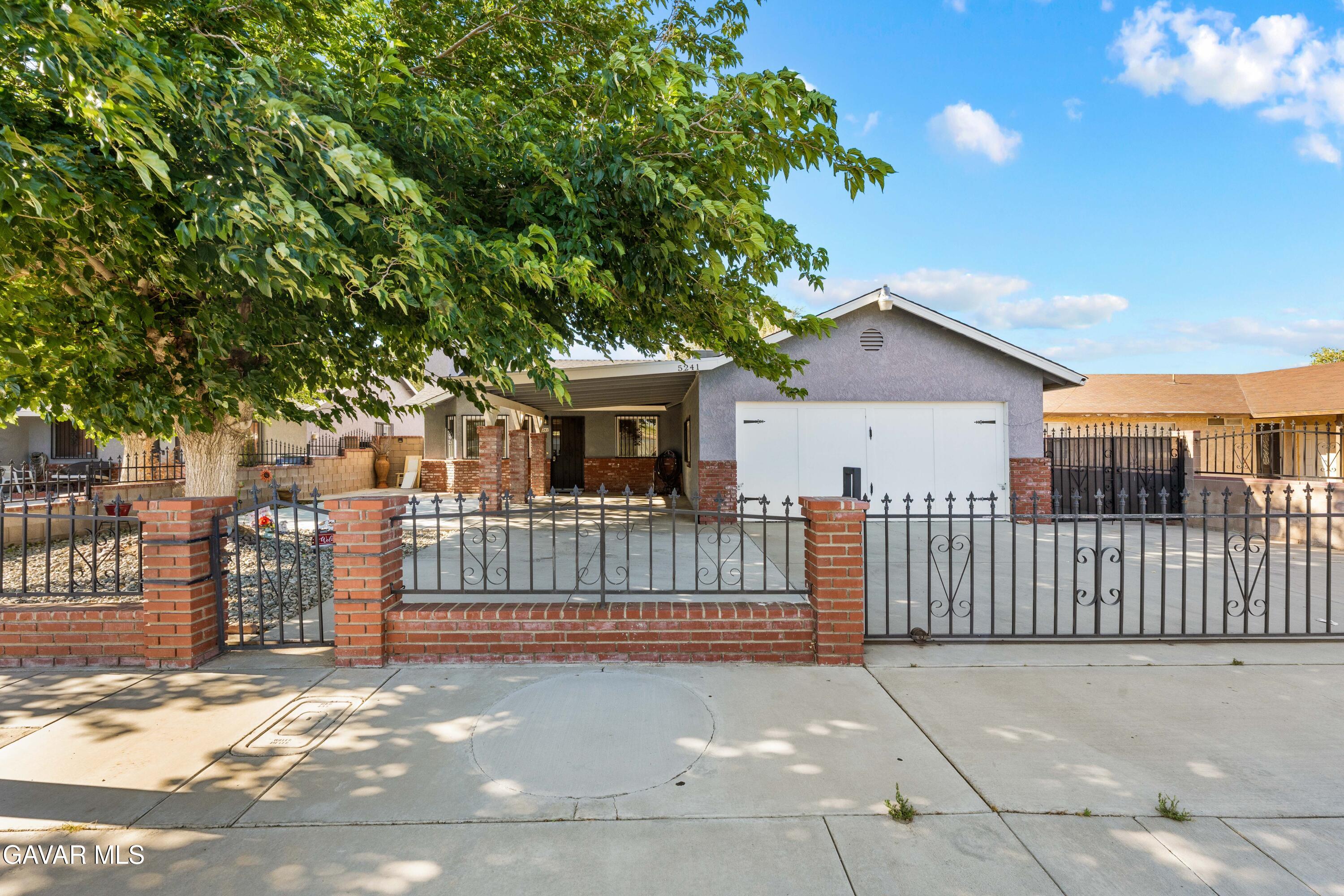 5241 East Ave R 12 Palmdale, CA 93552 - Photo 3 of 48 E Ave R12-1
