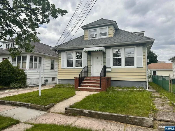 $2,950 | 7-31 Henderson Boulevard, Unit 1, Fair Lawn, NJ 07410